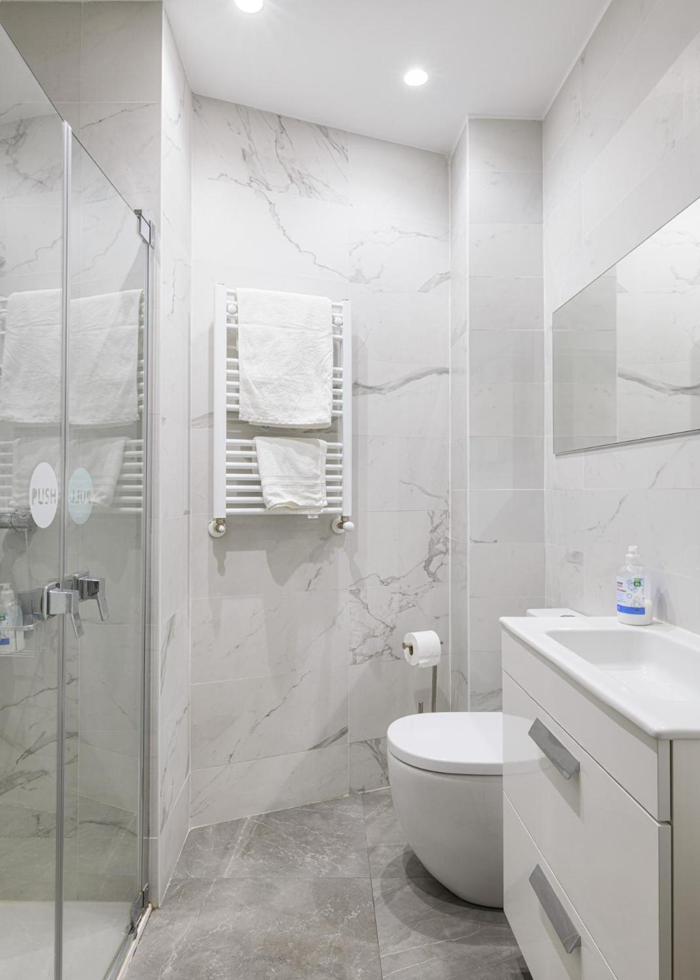Apartament Nuevo Lujo Centro De Bilbao + Wifi . Parking Zewnętrze zdjęcie